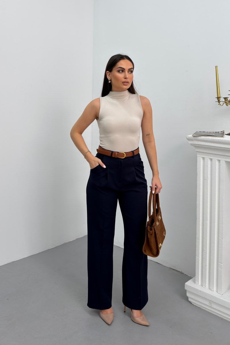 Kadın Pantolon Kemerli Pile Detaylı Çift Cepli Bol Paça Pantolon