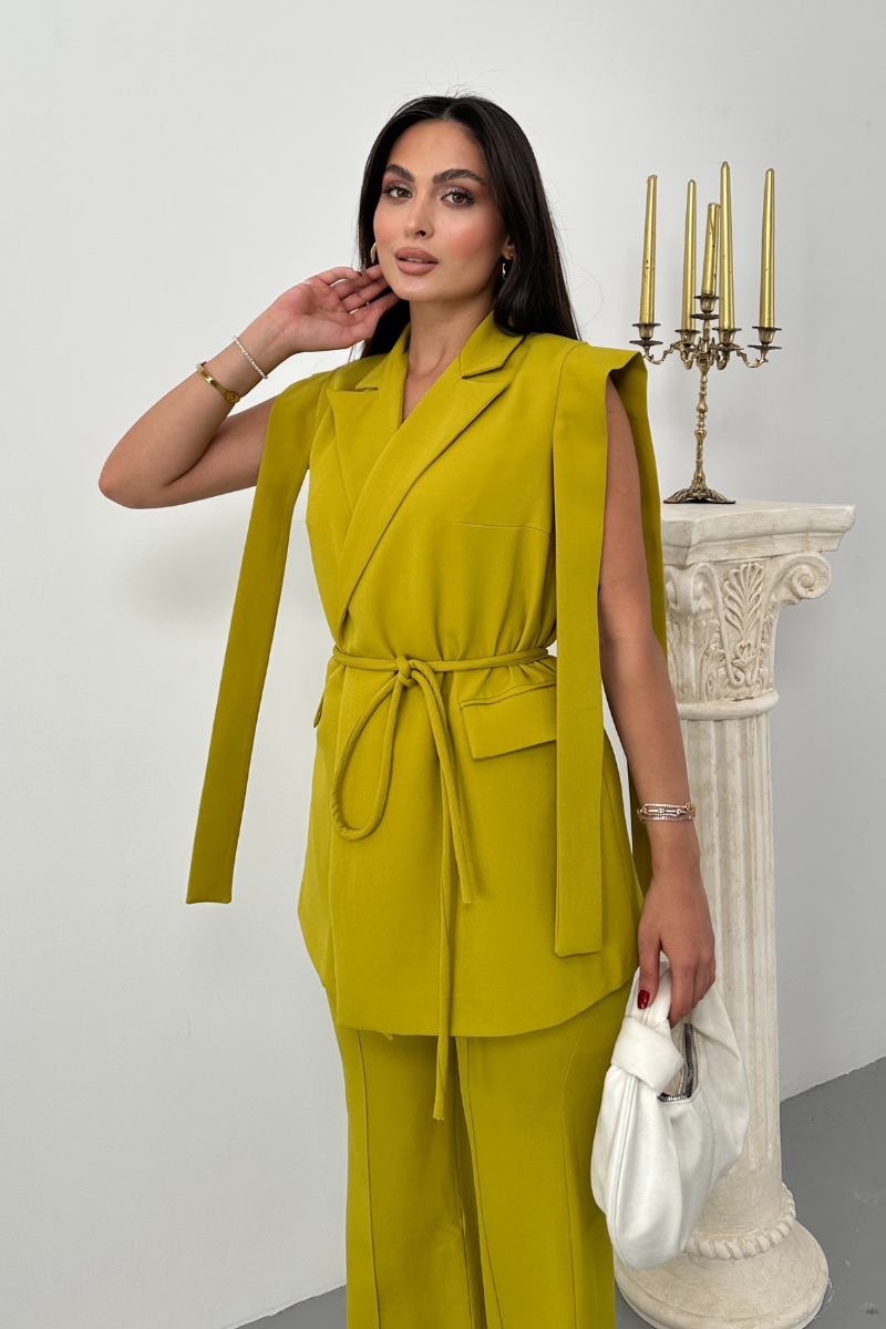 Kadın Alt Üst İkili Takım Omuz Detaylı Kuşaklı Yelek Pantolon Takım