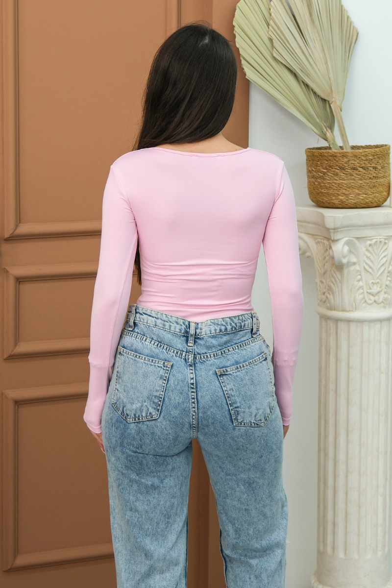 Kadın Body Uzun Kollu Kare Yaka Alttan Çıtçıtlı Slim Fit Bluz