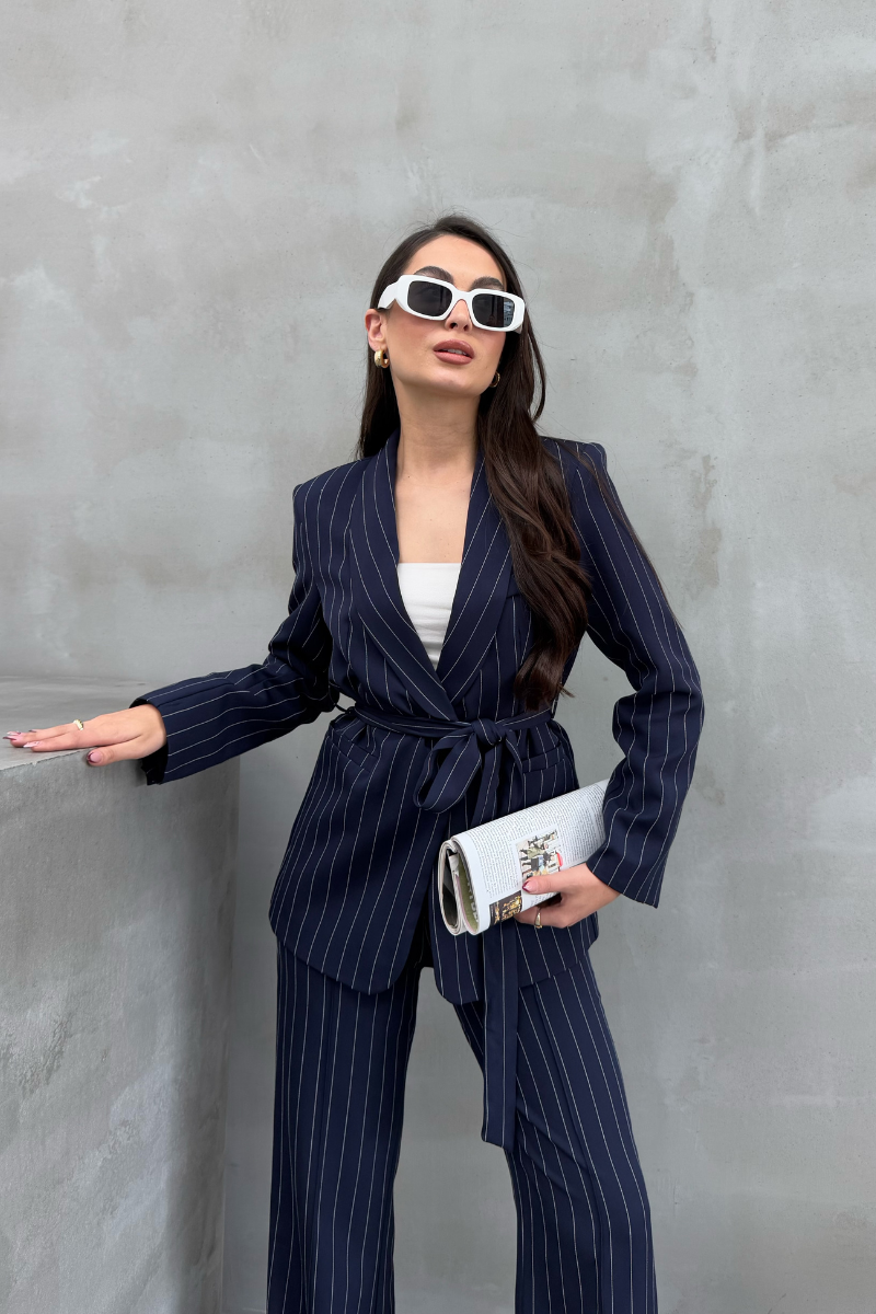 Kadın Çizgili Kuşaklı Blazer Ceket Pantolon Takım