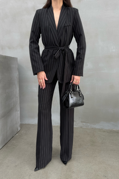 Kadın Çizgili Kuşaklı Blazer Ceket Pantolon Takım