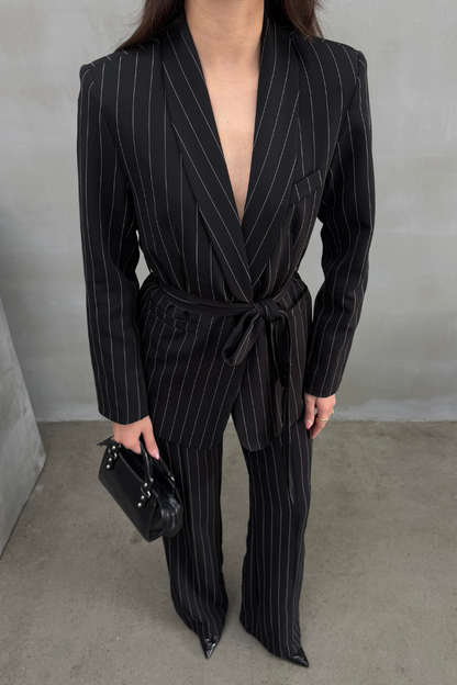 Kadın Çizgili Kuşaklı Blazer Ceket Pantolon Takım