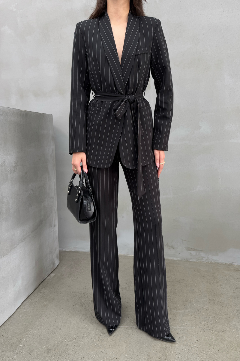 Kadın Çizgili Kuşaklı Blazer Ceket Pantolon Takım