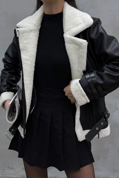 Kadın İçi Beyaz Kürklü Siyah Kısa Biker Deri Ceket Mont