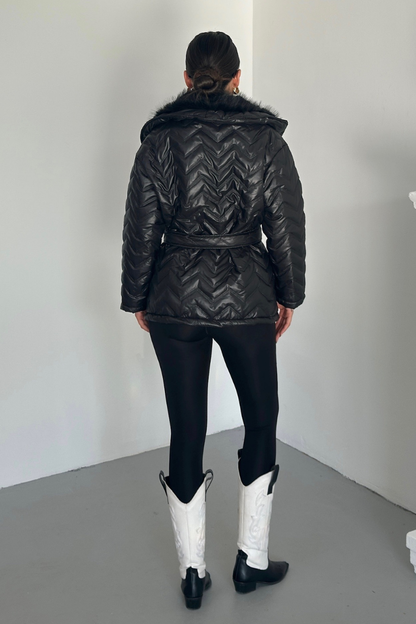 Kadın Şişme Mont Geniş Yaka Kemerli İçi Kürklü Kapitone Mont