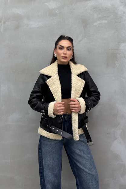 Kadın İçi Beyaz Kürklü Siyah Kısa Biker Deri Ceket Mont