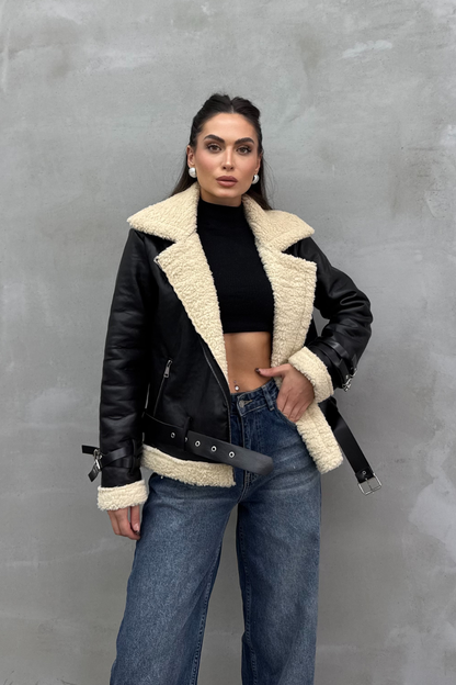 Kadın İçi Beyaz Kürklü Siyah Kısa Biker Deri Ceket Mont