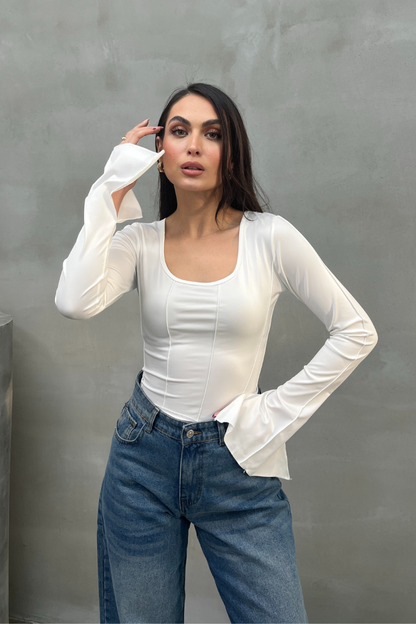 Kadın Bluz İspanyol Kol Dikiş ve Bağlama Detaylı Sırt Dekolteli U Yaka Bluz