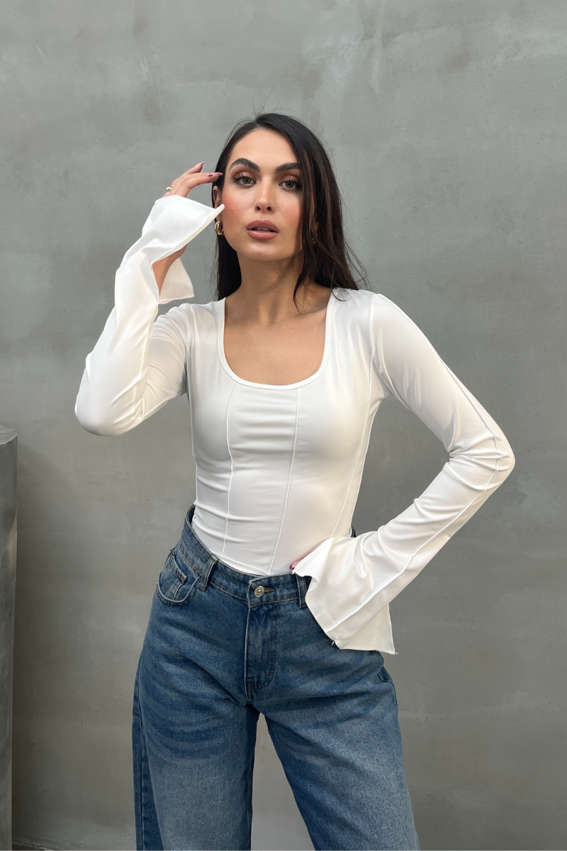 Kadın Bluz İspanyol Kol Dikiş ve Bağlama Detaylı Sırt Dekolteli U Yaka Bluz