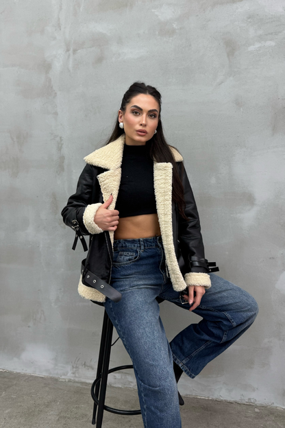 Kadın İçi Beyaz Kürklü Siyah Kısa Biker Deri Ceket Mont