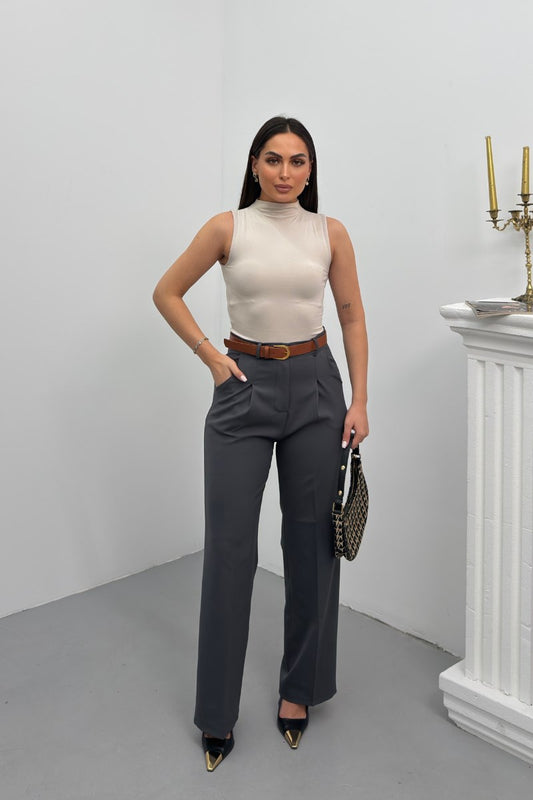 Kadın Pantolon Kemerli Pile Detaylı Çift Cepli Bol Paça Pantolon