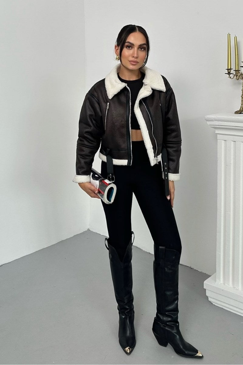 Kadın Mont Kısa İçi Kürklü Lamine Fermuarlı Kemerli Cep Detaylı Regular Crop Ceket