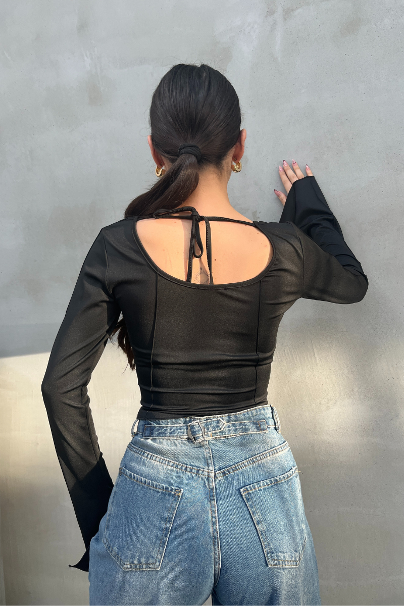 Kadın Bluz İspanyol Kol Dikiş ve Bağlama Detaylı Sırt Dekolteli U Yaka Bluz