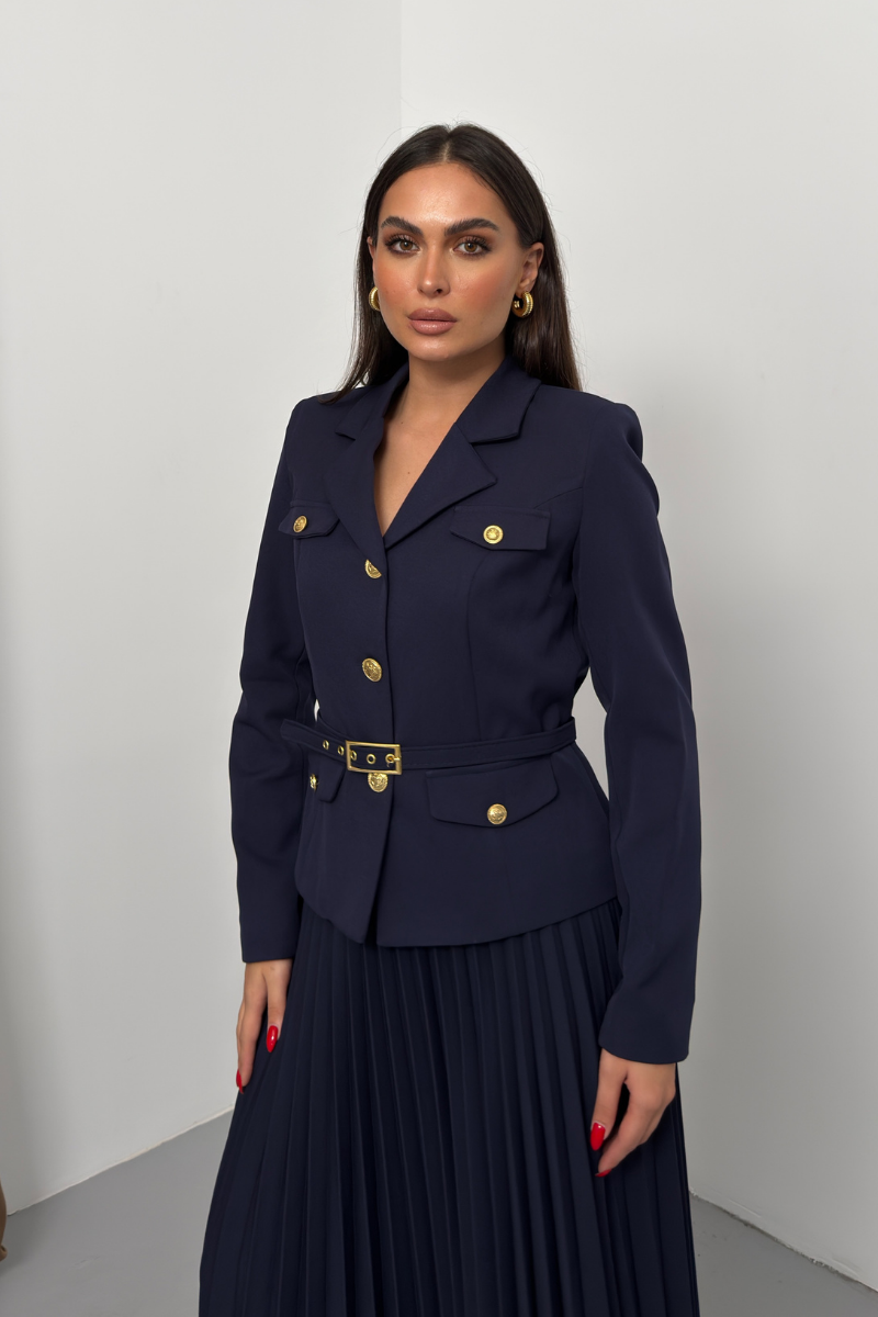 Kadın İkili Alt Üst Takım Şık Kemerli Cep ve Düğme Detaylı Kısa Blazer Ceket Piliseli Uzun Etek Takım