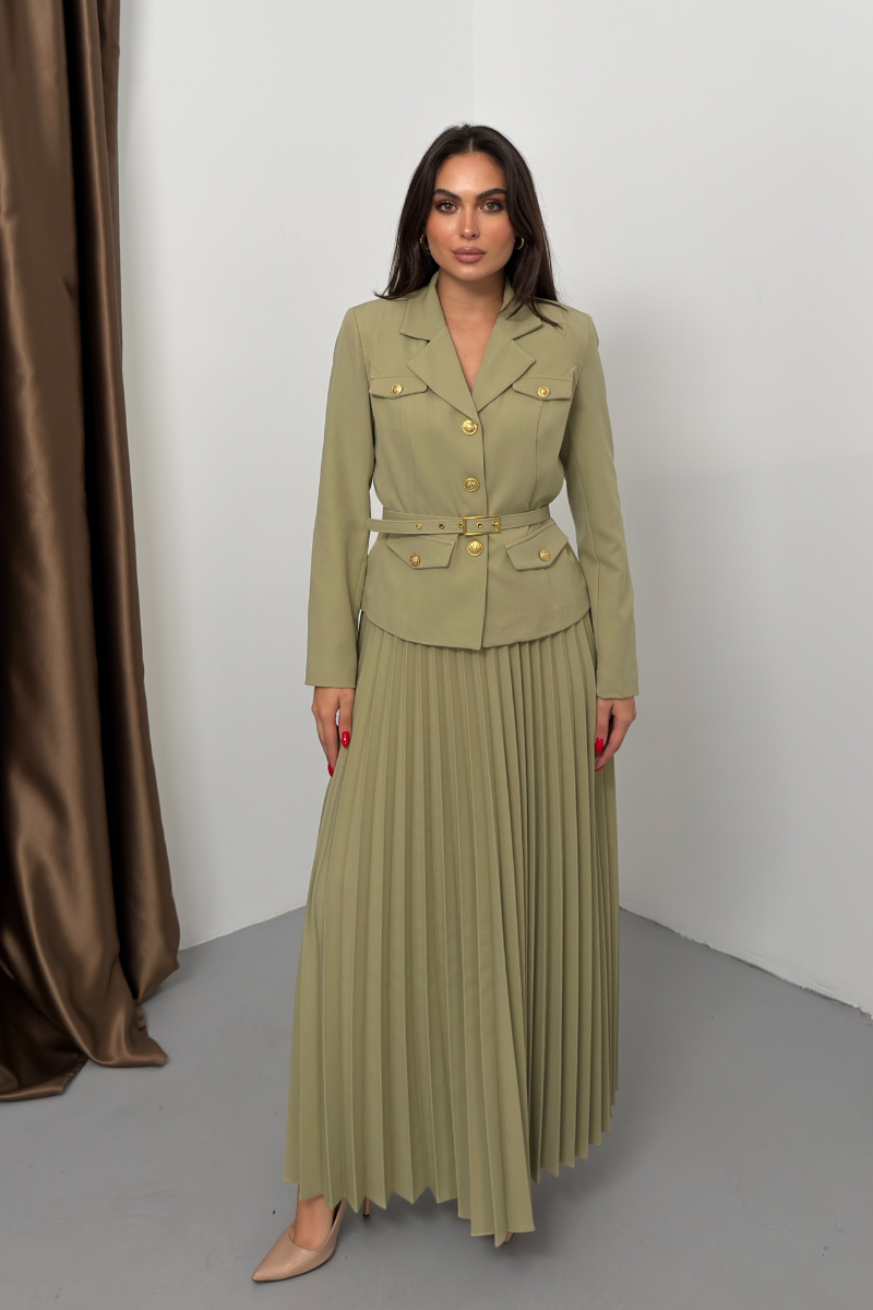 Kadın İkili Alt Üst Takım Şık Kemerli Cep ve Düğme Detaylı Kısa Blazer Ceket Piliseli Uzun Etek Takım