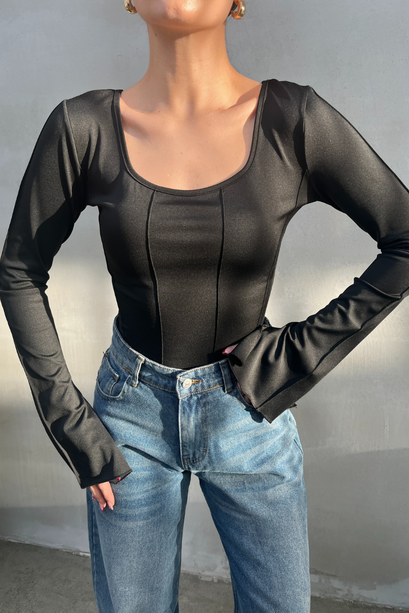 Kadın Bluz İspanyol Kol Dikiş ve Bağlama Detaylı Sırt Dekolteli U Yaka Bluz