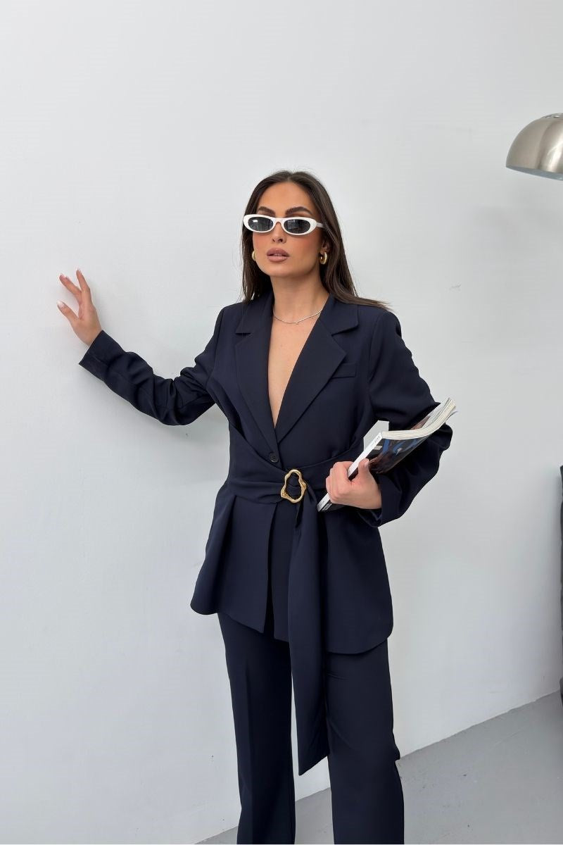 Kadın İkili Alt Üst Takım Şık Gold Tokalı Kuşaklı Blazer Ceket Bol Paça Pantolon Takım