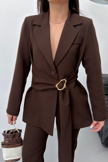 Kadın İkili Alt Üst Takım Şık Gold Tokalı Kuşaklı Blazer Ceket Bol Paça Pantolon Takım