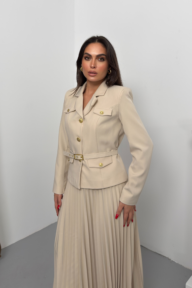 Kadın İkili Alt Üst Takım Şık Kemerli Cep ve Düğme Detaylı Kısa Blazer Ceket Piliseli Uzun Etek Takım