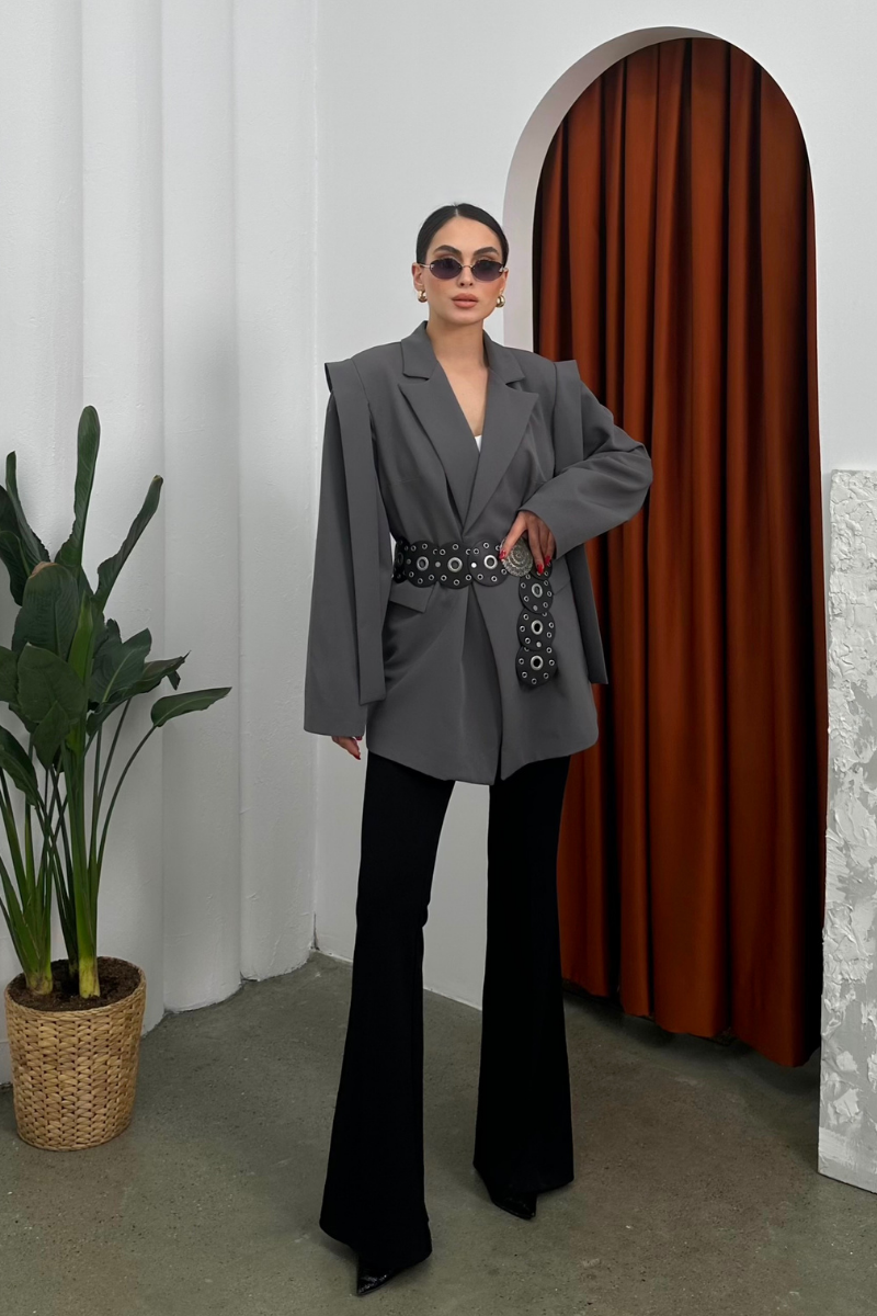 Kadın Oversize Blazer Ceket Kuşaklı Omuz Detaylı
