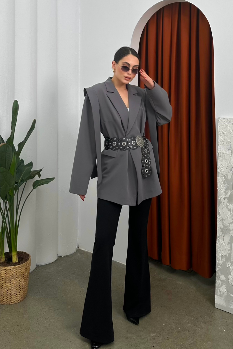 Kadın Oversize Blazer Ceket Kuşaklı Omuz Detaylı