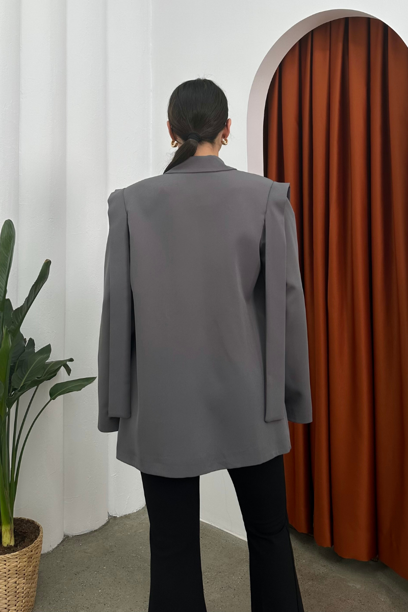 Kadın Oversize Blazer Ceket Kuşaklı Omuz Detaylı