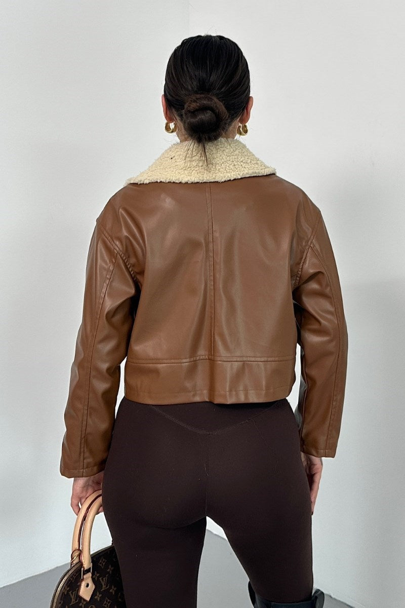 Kadın Crop Ceket Suni Deri Yakası Kürklü Fermuarlı Çift Cepli Kısa Deri Mont