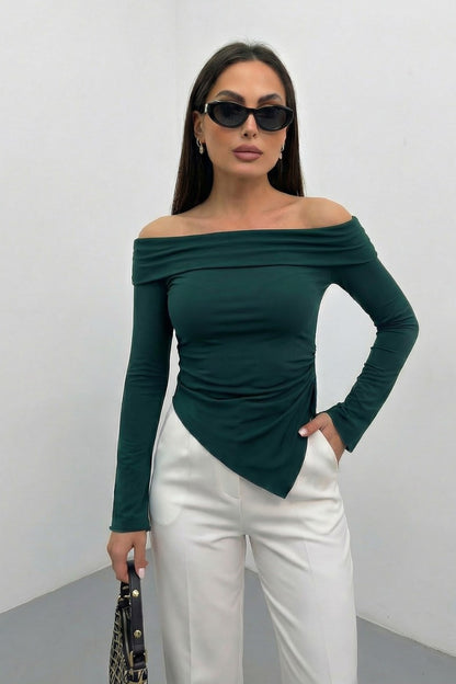 Kadın Bluz Asimetrik Yırtmaçlı Carmen Yaka Omzu Açık Vücuda Oturan Sandy Bluz
