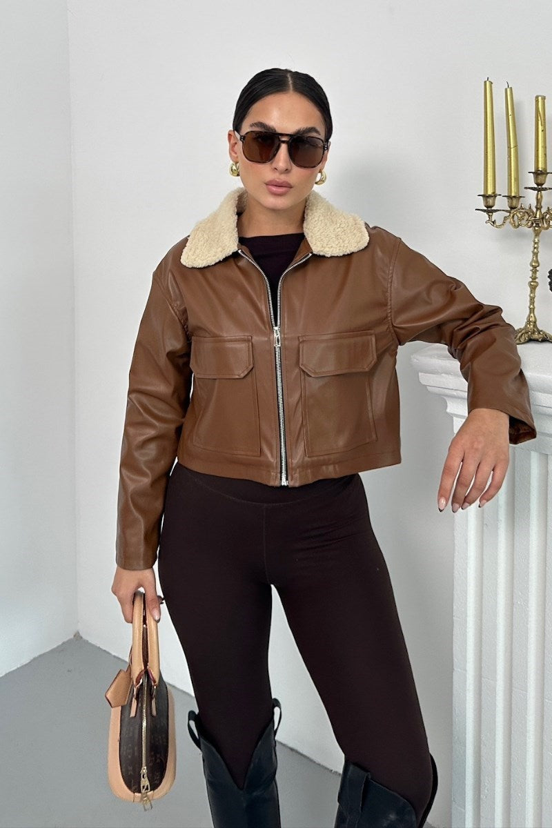 Kadın Crop Ceket Suni Deri Yakası Kürklü Fermuarlı Çift Cepli Kısa Deri Mont