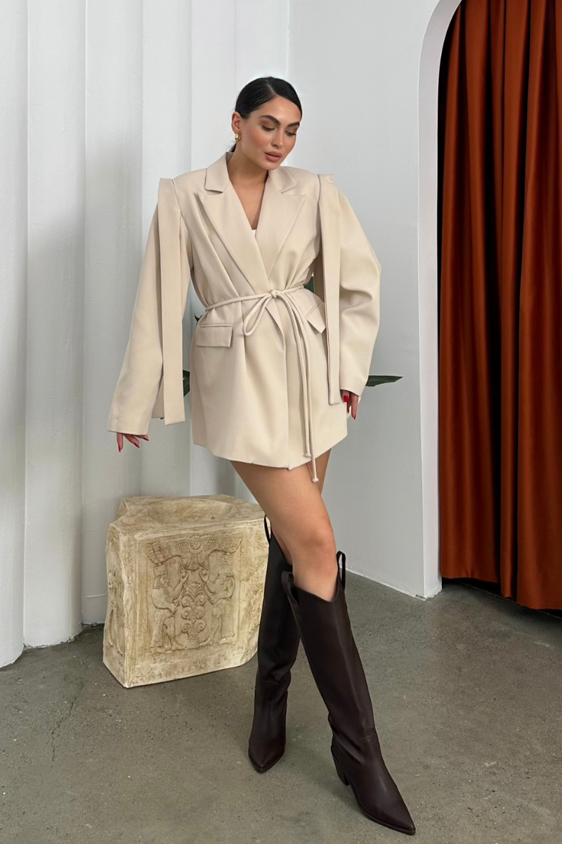 Kadın Oversize Blazer Ceket Kuşaklı Omuz Detaylı