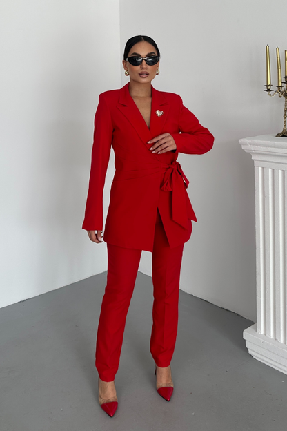 Kadın İkili Alt Üst Takım Şık Kuşaklı Drapeli Broş Detaylı Blazer Ceket Boru Paça Pantolon Takım