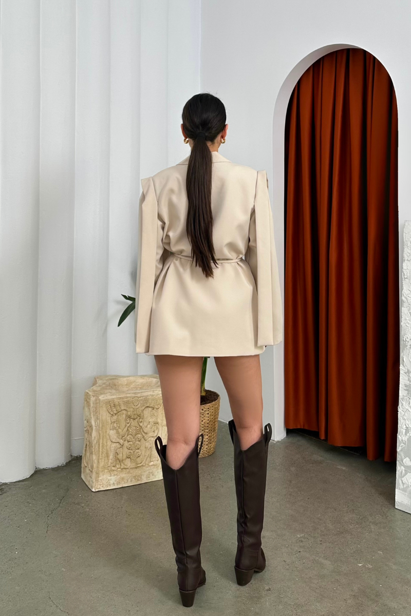 Kadın Oversize Blazer Ceket Kuşaklı Omuz Detaylı