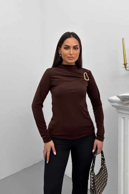 Kadın Bluz Gold Toka Detaylı Büzgülü Uzun Kollu Sandy Kumaş Likralı Şık Bluz