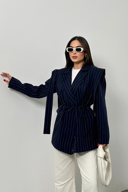 Kadın Oversize Blazer Ceket Çizgili Kuşaklı Omuz Detaylı