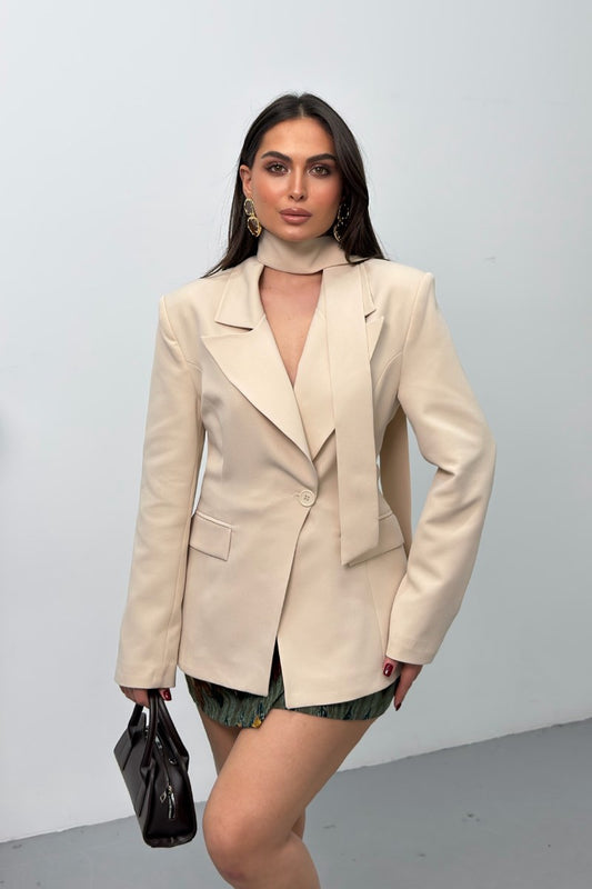 Kadın Blazer Ceket Fular Detaylı Sahte Cepli Bele Oturan Tek Düğmeli Ceket