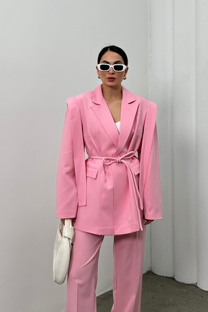 Kadın Oversize Blazer Ceket Kuşaklı Omuz Detaylı