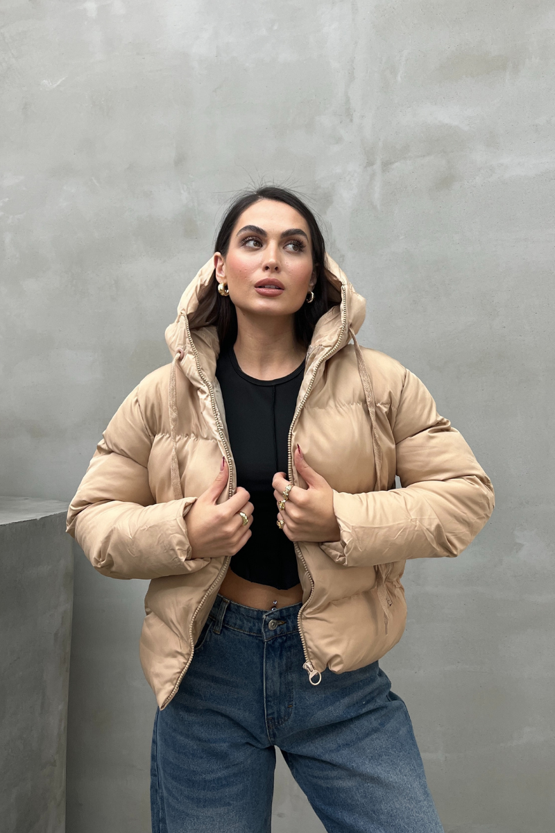 Kadın Kapüşonlu Cepli Kısa Şişme Mont