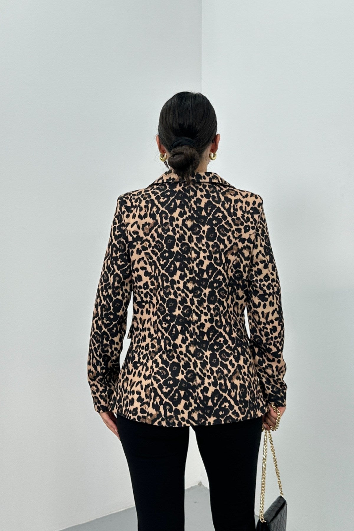 Kadın Blazer Ceket Leopar Desenli Kısa Düğmeli Astarlı Vatkalı Ceket