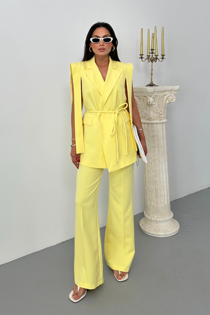 Kadın Alt Üst İkili Takım Omuz Detaylı Kuşaklı Yelek Pantolon Takım