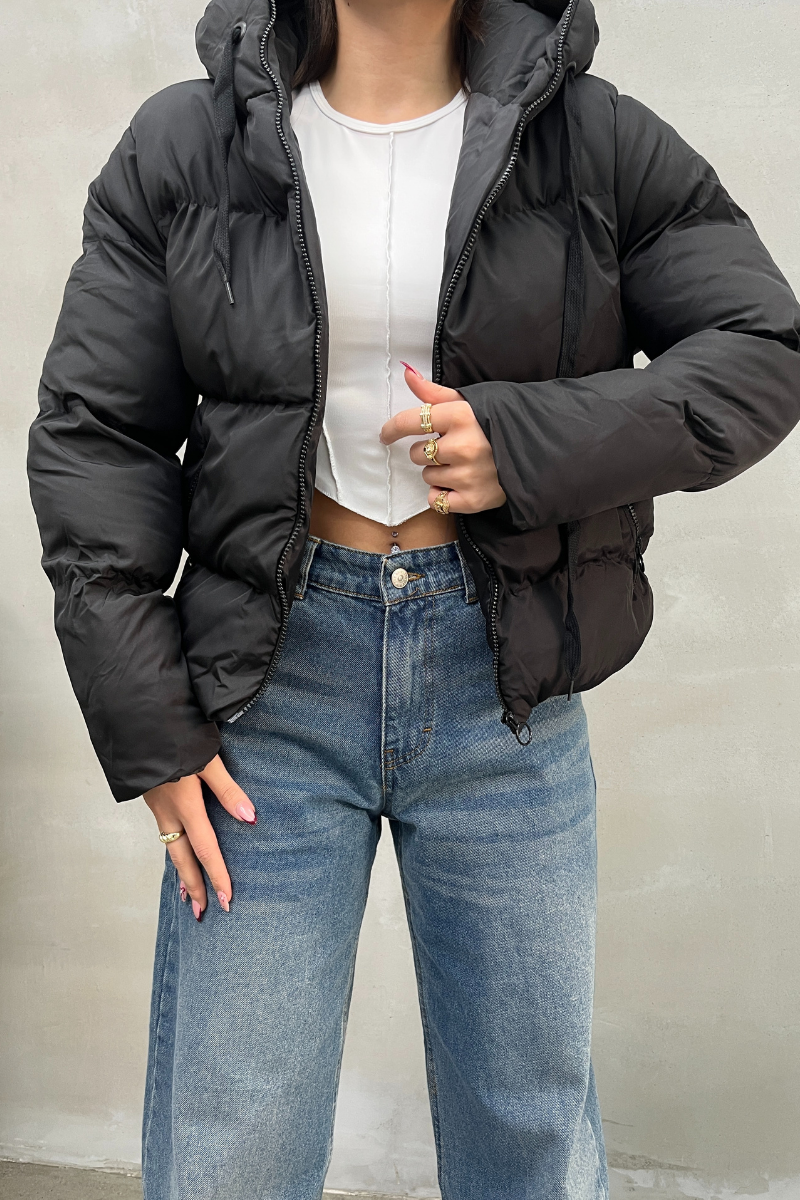 Kadın Kapüşonlu Cepli Kısa Şişme Mont