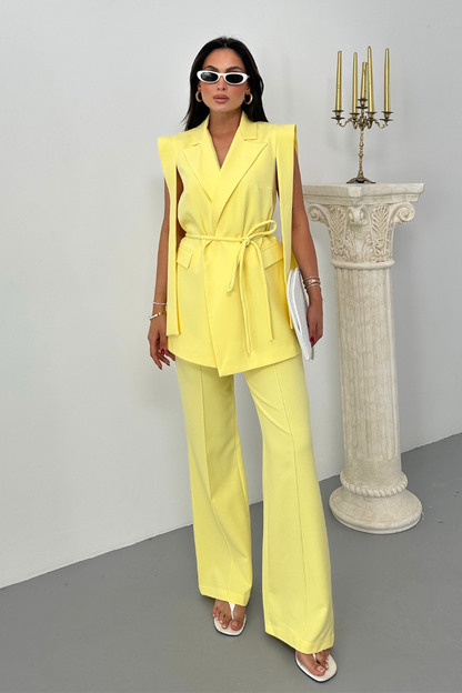 Kadın Alt Üst İkili Takım Omuz Detaylı Kuşaklı Yelek Pantolon Takım
