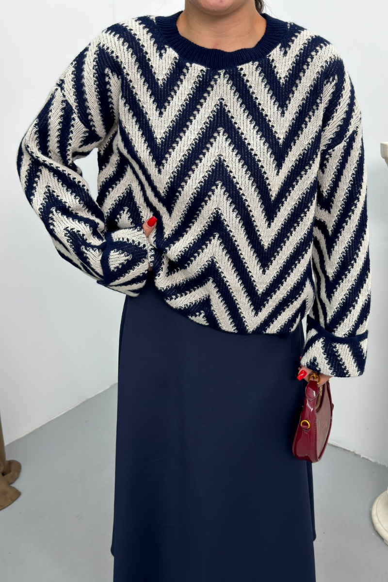 Kadın Kazak Örme Bisiklet Yaka Düşük Omuz Zikzak Desenli Kolu Katlama Detaylı Triko Kazak