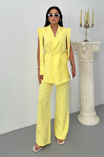Kadın Alt Üst İkili Takım Omuz Detaylı Kuşaklı Yelek Pantolon Takım