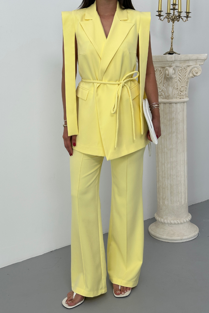 Kadın Alt Üst İkili Takım Omuz Detaylı Kuşaklı Yelek Pantolon Takım