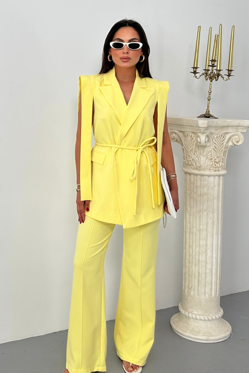 Kadın Alt Üst İkili Takım Omuz Detaylı Kuşaklı Yelek Pantolon Takım