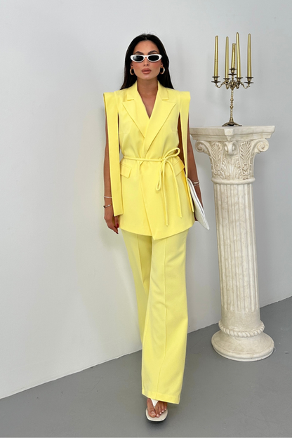 Kadın Alt Üst İkili Takım Omuz Detaylı Kuşaklı Yelek Pantolon Takım