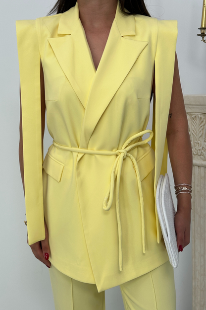 Kadın Alt Üst İkili Takım Omuz Detaylı Kuşaklı Yelek Pantolon Takım