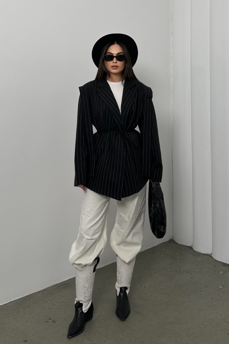 Kadın Oversize Blazer Ceket Çizgili Kuşaklı Omuz Detaylı