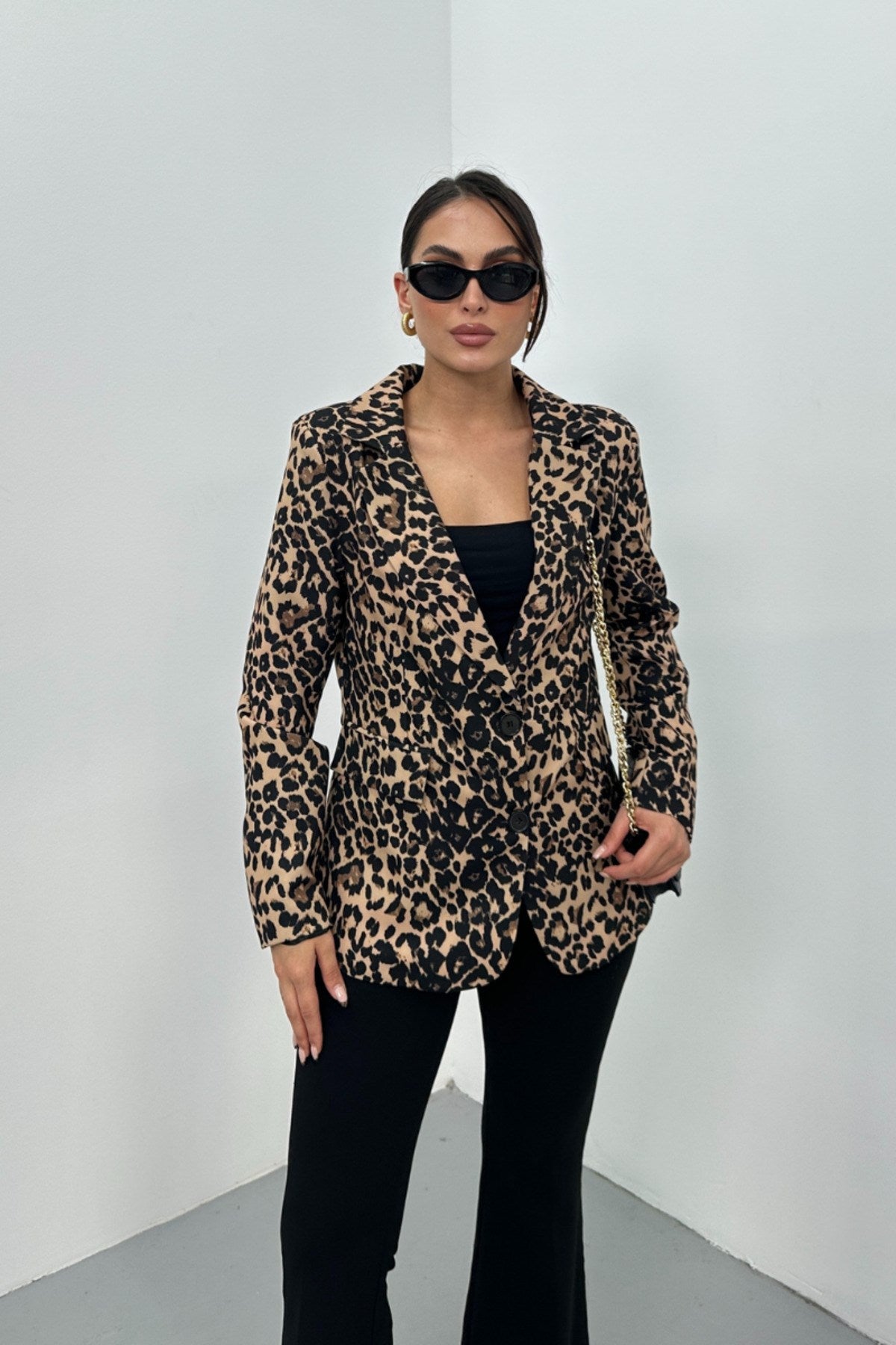 Kadın Blazer Ceket Leopar Desenli Kısa Düğmeli Astarlı Vatkalı Ceket