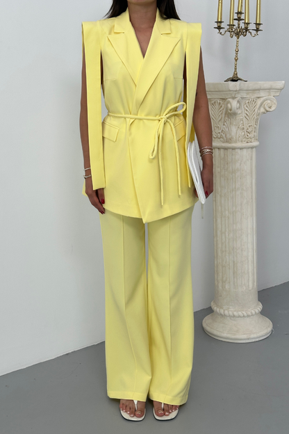 Kadın Alt Üst İkili Takım Omuz Detaylı Kuşaklı Yelek Pantolon Takım